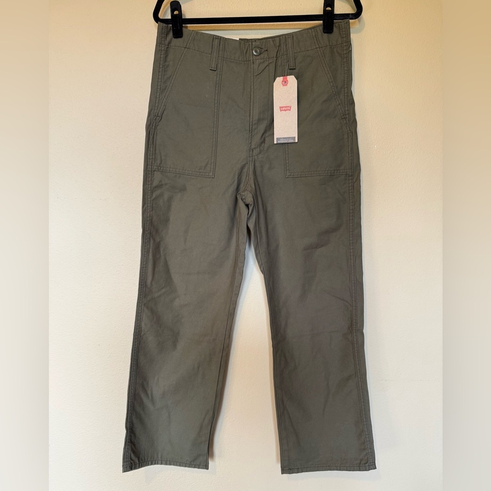 Levis Ribcage Straight Olive Green Cargo Pant NWT Size 31 - Picture 2 of 5